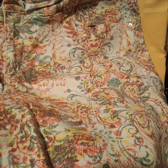 Gloria Vanderbilt Amanda Floral print jeans, size 22W - Picture 2 of 5